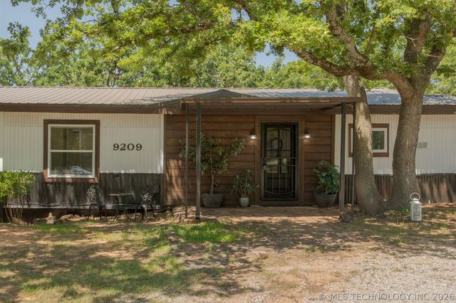 9209 Sleepy Hollow Drive, Tecumseh, OK 74857