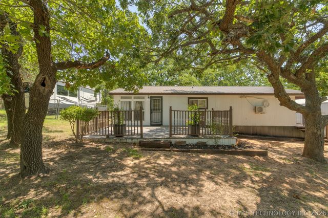 9209 Sleepy Hollow Drive, Tecumseh, OK 74857