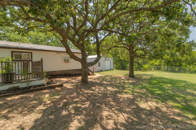9209 Sleepy Hollow Drive, Tecumseh, OK 74857