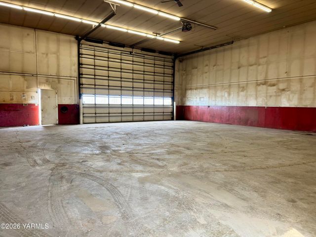 7801 Campbell Rd 1, Toppenish, WA 98948