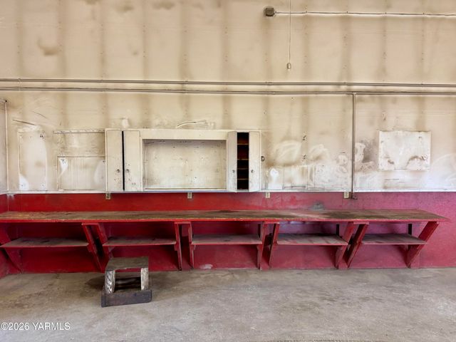 7801 Campbell Rd 1, Toppenish, WA 98948