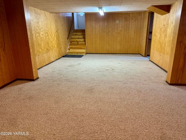 7801 Campbell Rd 1, Toppenish, WA 98948