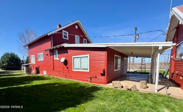 7801 Campbell Rd 1, Toppenish, WA 98948