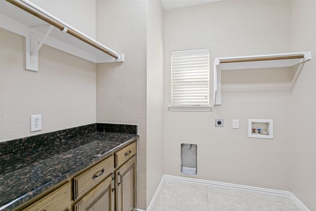 309 Hudson Lane, Burleson, TX 76028