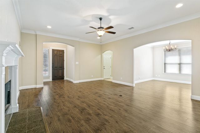 309 Hudson Lane, Burleson, TX 76028
