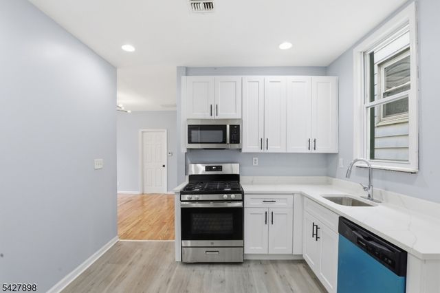 37 Tichenor Ter, Irvington Twp., NJ 07111