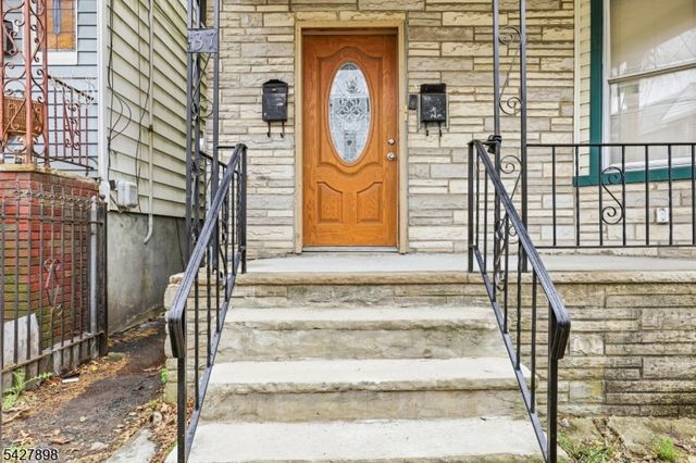 37 Tichenor Ter, Irvington Twp., NJ 07111
