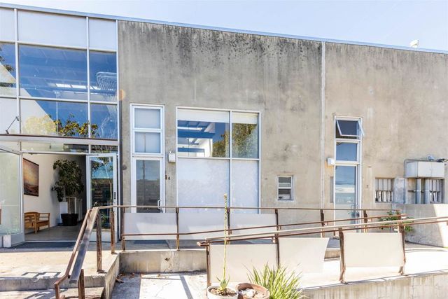 2323 Magnolia St, Oakland, CA 94607