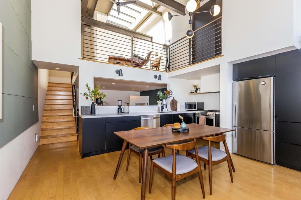 2323 Magnolia St, Oakland, CA 94607