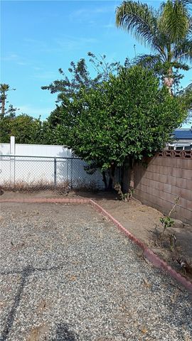 25965 New Chicago, Hemet, CA 92544