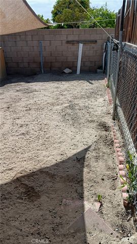 25965 New Chicago, Hemet, CA 92544