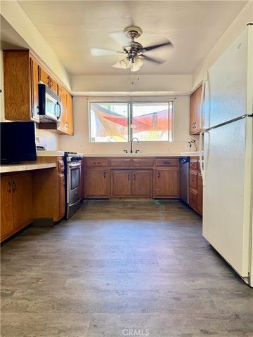 25965 New Chicago, Hemet, CA 92544