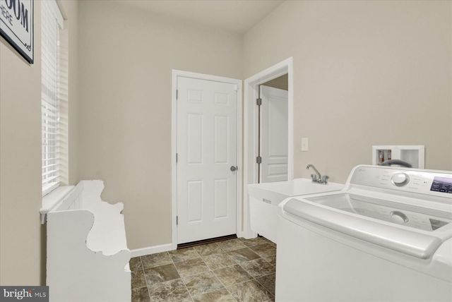 1821 SPARTAN DRIVE, Mechanicsburg, PA 17055