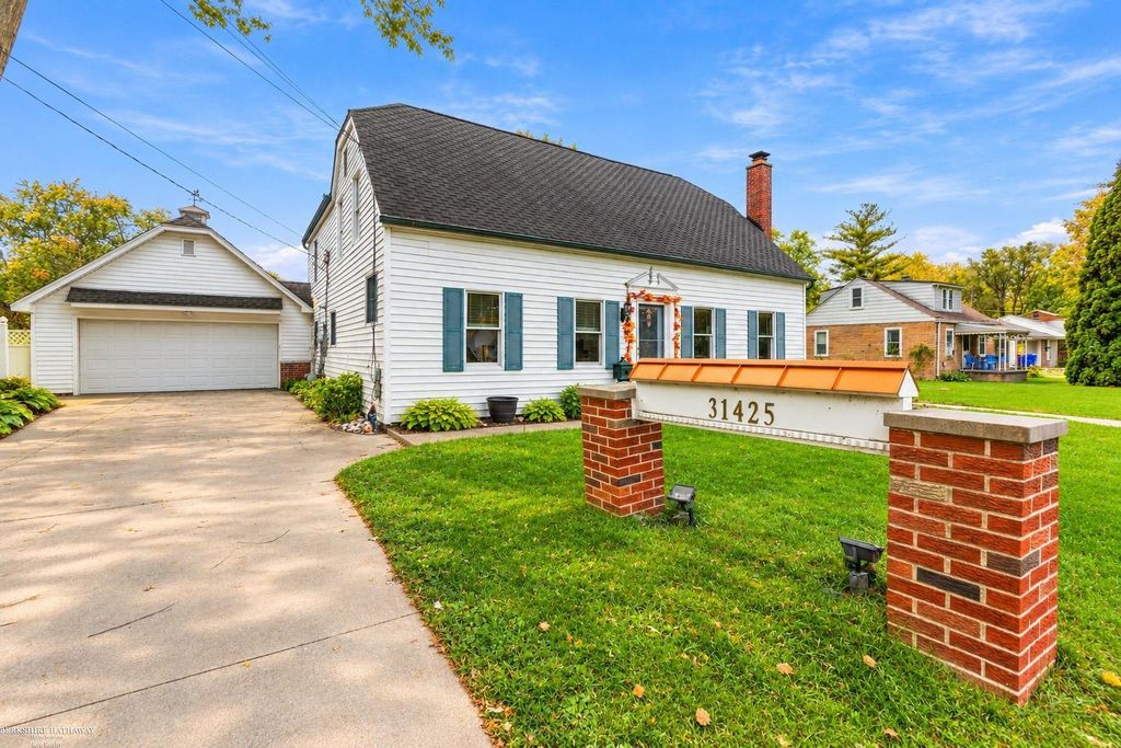 31425 York Street, Fraser, MI 48026
