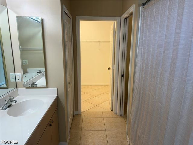 7899 Sandel Wood CIR W, Fort Myers, FL 33908