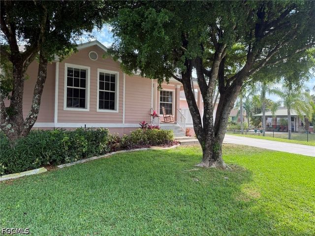 7899 Sandel Wood CIR W, Fort Myers, FL 33908