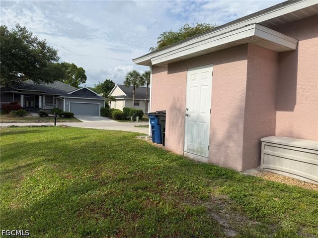 7899 Sandel Wood CIR W, Fort Myers, FL 33908