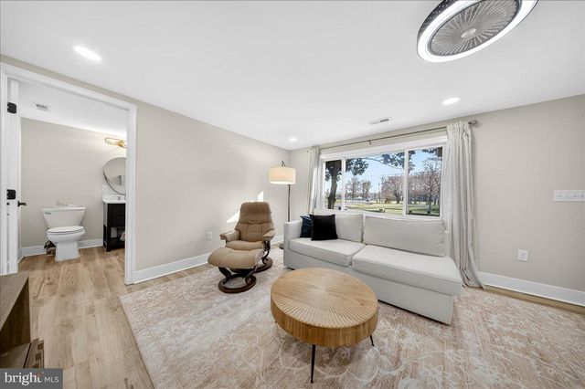 2505 W DENNEYS RD, Dover, DE 19904