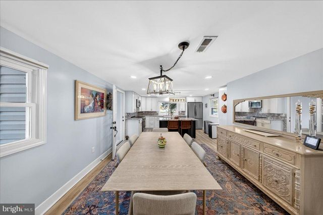 2505 W DENNEYS RD, Dover, DE 19904