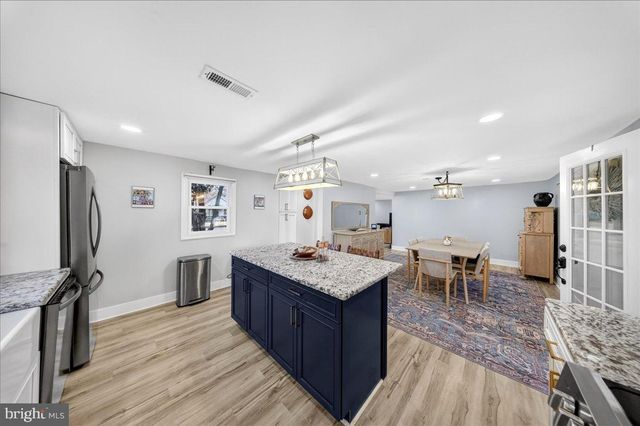 2505 W DENNEYS RD, Dover, DE 19904