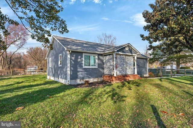 2505 W DENNEYS RD, Dover, DE 19904