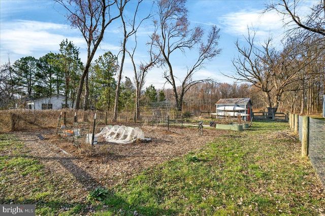 2505 W DENNEYS RD, Dover, DE 19904