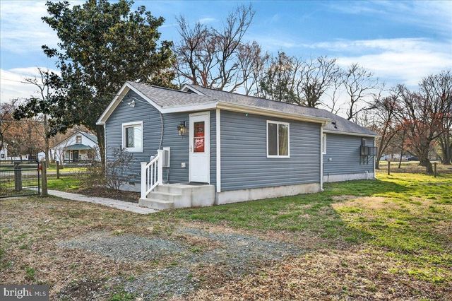 2505 W DENNEYS RD, Dover, DE 19904