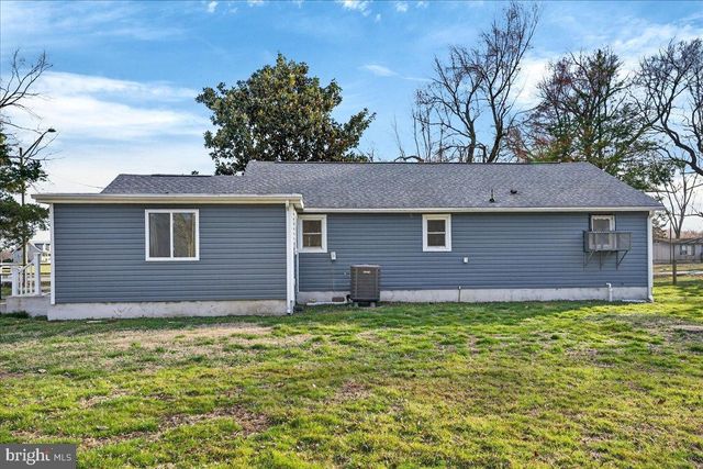 2505 W DENNEYS RD, Dover, DE 19904