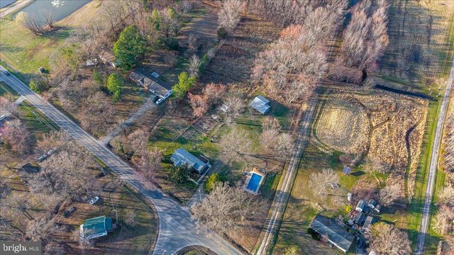 2505 W DENNEYS RD, Dover, DE 19904