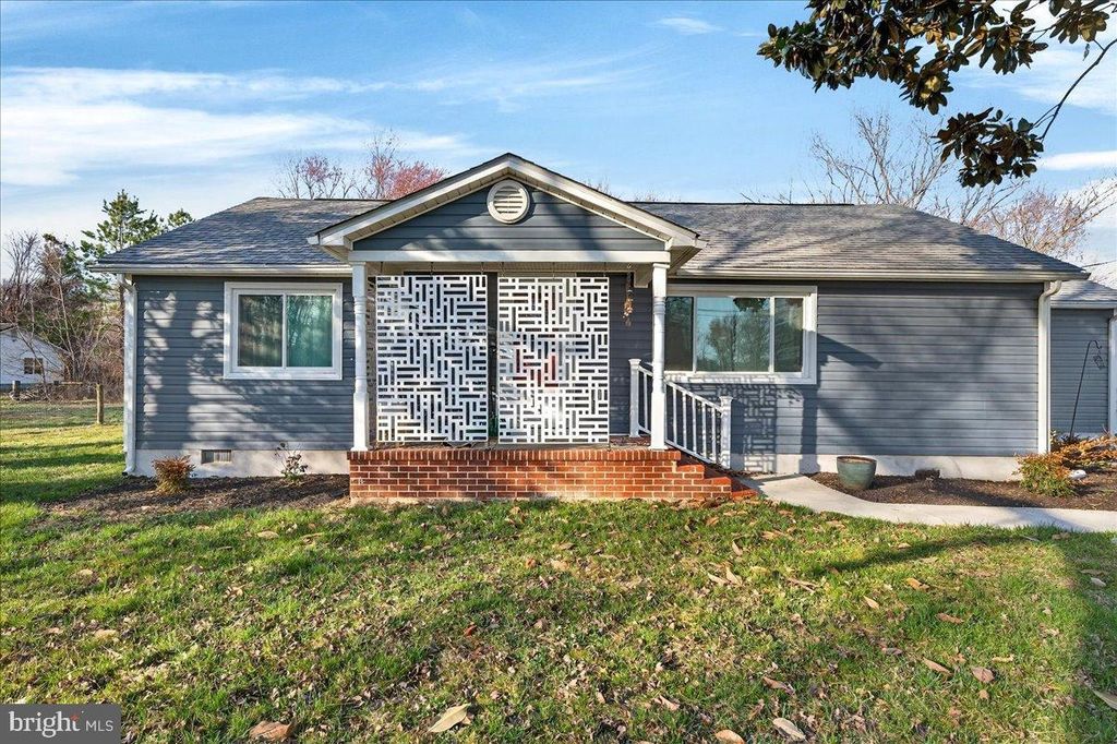 2505 W DENNEYS RD, Dover, DE 19904