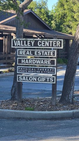 208 Canyon Drive, Portola Valley, CA 94028