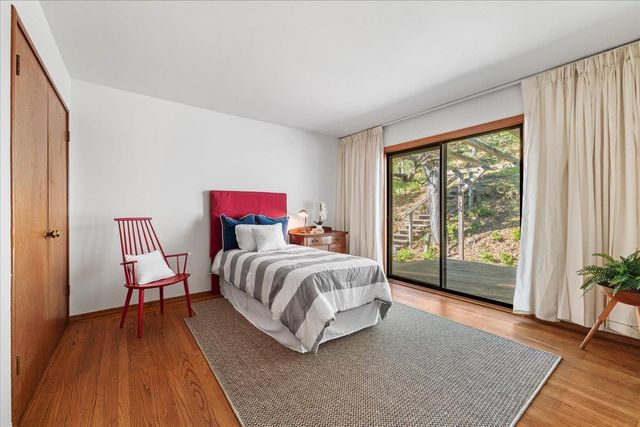 208 Canyon Drive, Portola Valley, CA 94028