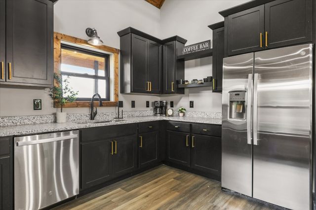 3414 Sugar Maple Loop Rd, Sevierville, TN 37862