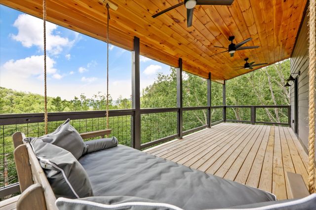 3414 Sugar Maple Loop Rd, Sevierville, TN 37862