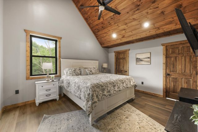 3414 Sugar Maple Loop Rd, Sevierville, TN 37862