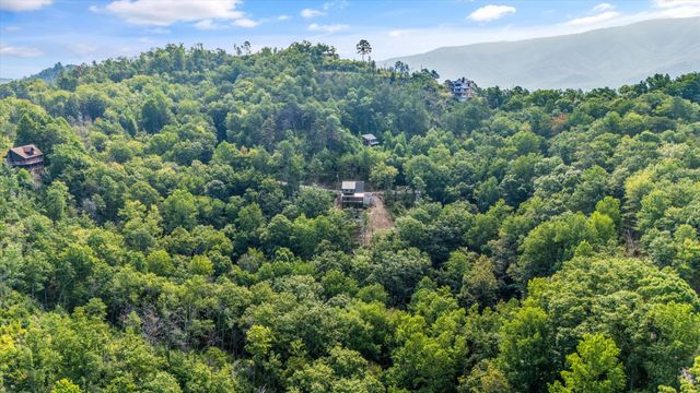 3414 Sugar Maple Loop Rd, Sevierville, TN 37862