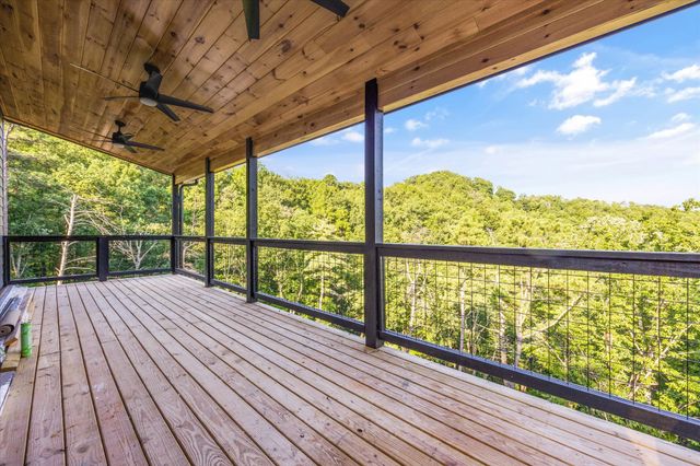 3414 Sugar Maple Loop Rd, Sevierville, TN 37862