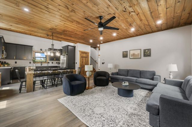 3414 Sugar Maple Loop Rd, Sevierville, TN 37862