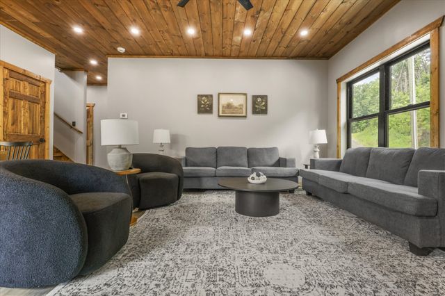 3414 Sugar Maple Loop Rd, Sevierville, TN 37862
