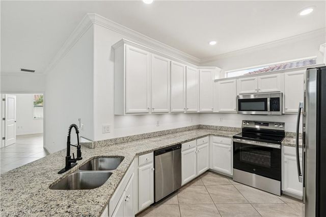 1751 Alameda DR, Naples, FL 34120