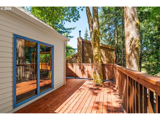 3841 Sw KANAN Dr, Portland, OR 97221