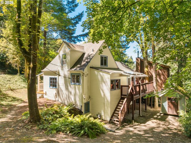 3841 Sw KANAN Dr, Portland, OR 97221