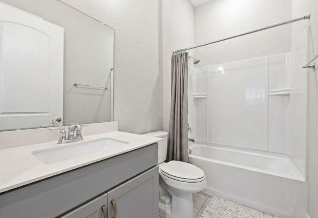 513 Barnhill LOOP, Dripping Springs, TX 78620