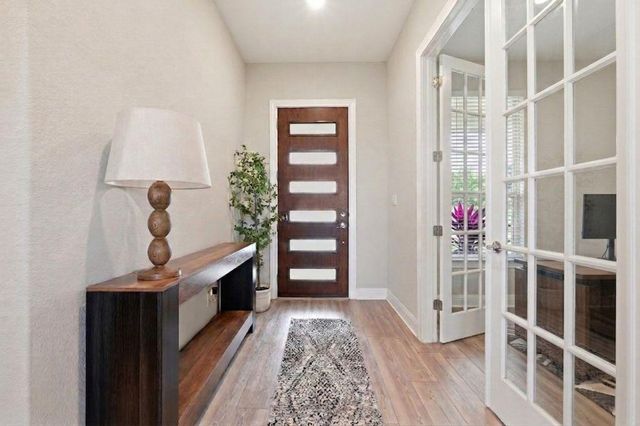 513 Barnhill LOOP, Dripping Springs, TX 78620