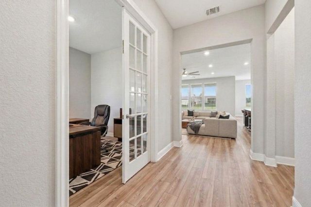 513 Barnhill LOOP, Dripping Springs, TX 78620
