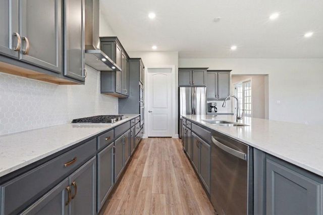 513 Barnhill LOOP, Dripping Springs, TX 78620