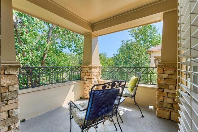 87 Woodlily Place, The Woodlands, TX 77382