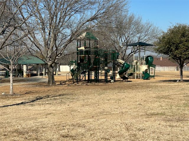 2729 Pinehurst Drive, Grapevine, TX 76051