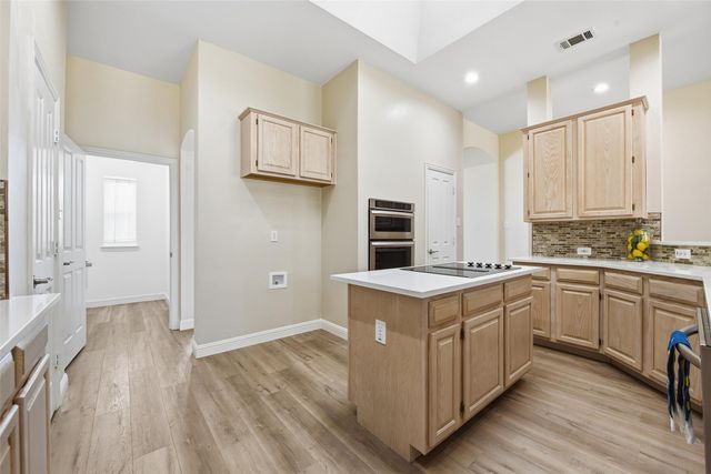 2729 Pinehurst Drive, Grapevine, TX 76051