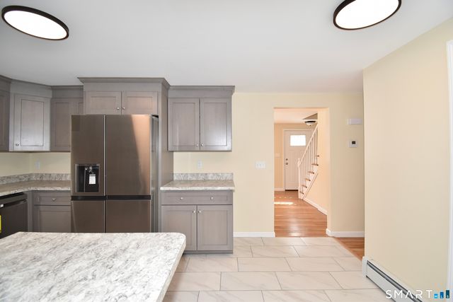 51 Oakwood Street, Enfield, CT 06082